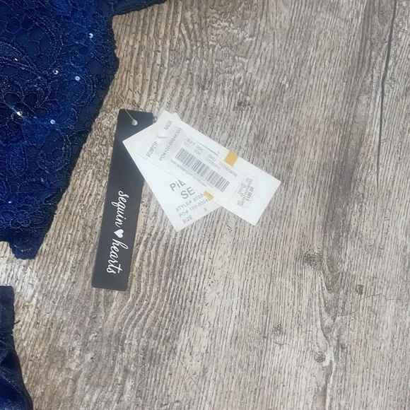 Sequin Hearts 3 - Picture 4 of 9